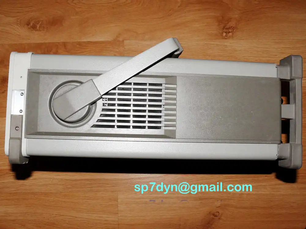 HP8563E HP85620A 9KHz-26.5GHz - Image 7